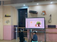 -小荧星艺校(大宁分校)