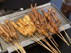 -何妹湿辣牛肉·粤式烧烤砂煲(桂雅路店)