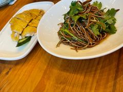 -侬佳蒸菜馆(听潮店)