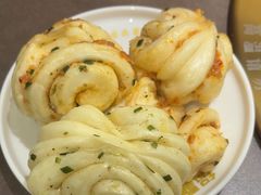 -锅飘飘·东北铁锅炖(雨花客厅店)
