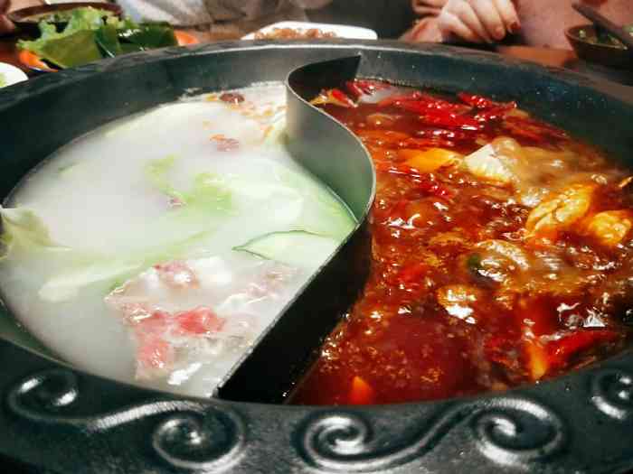 百年老妈重庆牛油火锅(中粮万科长阳半岛店)