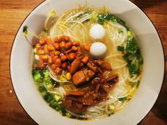 -麻婆婆白家肥肠粉(海岸城店)