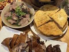 -大众跷脚牛肉馆·非遗传承单位(峨眉山店)