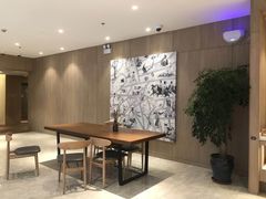 -汉庭优佳(上海娄山关路地铁站店)