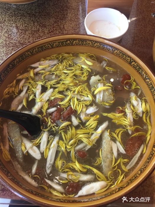 火烧房子菊花米线图片