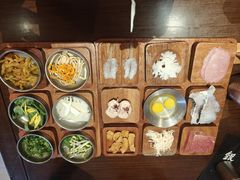 -银米·云南传统过桥米线(双廊黑金冠店)