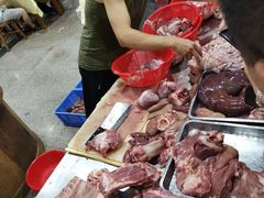 -标记美食新鲜猪杂(兴南大道店)