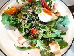 牛油果色拉-YUE·6·西式融合餐厅(外滩六号店)