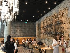 大堂-星巴克臻选(湖滨道店)