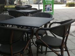 露天休息区-星巴克(北京广渠门名敦道店)
