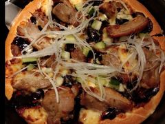 老北京风味烤鸭比萨芝心普装-必胜客(证大大拇指店)