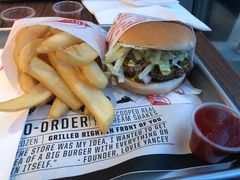 -FATBURGER 特富客汉堡(外交公寓店)