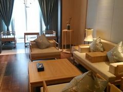 套房会客厅-西安华清御汤酒店