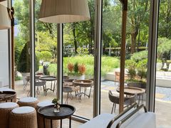 靠窗位-翠贝卡&Mama Kelly Brunch Coffee(河西店)