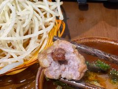 贵阳脆哨丸子-黔有有贵州酸汤夺夺粉火锅(五味十字店)