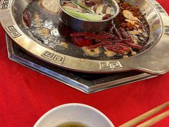 -山城年华老火锅(玉林店)