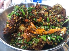 -凤凰路何眼镜香辣蟹(花果园店)