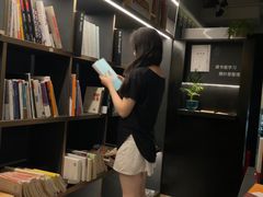 -物质生活书·酒吧