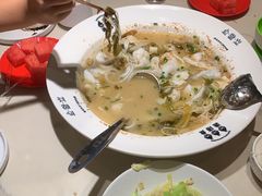 -渔语鱼酸菜鱼新川菜(来福士店)