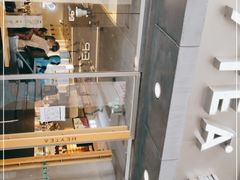 面包甜点陈列柜-喜茶(中山利和新地店)