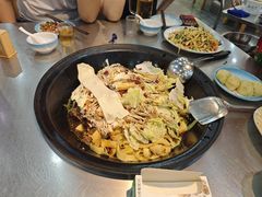 -屯老二农家铁锅炖(奥运村店)
