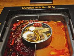 -老牌坊云南鱼豆花火锅(嵩山店)