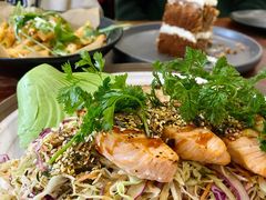 烤三文鱼沙拉-O'mills Sourdough Bakery&Bistro(永嘉路店)