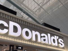 -麦当劳(深圳北站B2检票口楼上)