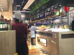 自助取餐区-亚马逊环球美食百汇(新城吾悦广场店)