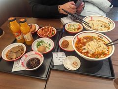 -顺溜·手工刀削面·黑金店(铜锣湾店)