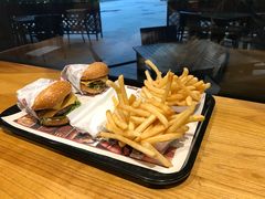 -The Habit Burger Grill 哈比特汉堡(爱琴海店)