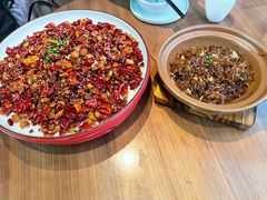 -有红鸡毛店·川菜(建设路店)