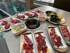 -张哞哞·鲜切牛肉自助火锅(高德置地店)