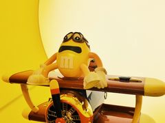 -m豆巧克力世界(上海世茂广场店)