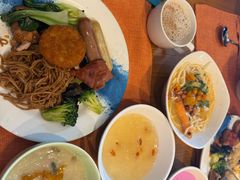 -亚龙湾希尔顿自助餐厅·海鲜·烧烤·沙滩BBQ·现场乐队