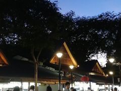 -纽顿熟食中心