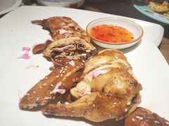 桃花烤鸡-蜜桃餐厅·江浙融合菜(荟聚购物中心店)