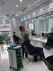 -镁连社·美联社