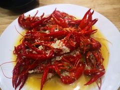 -扒虾小妹儿麻辣海鲜(宏图街店)