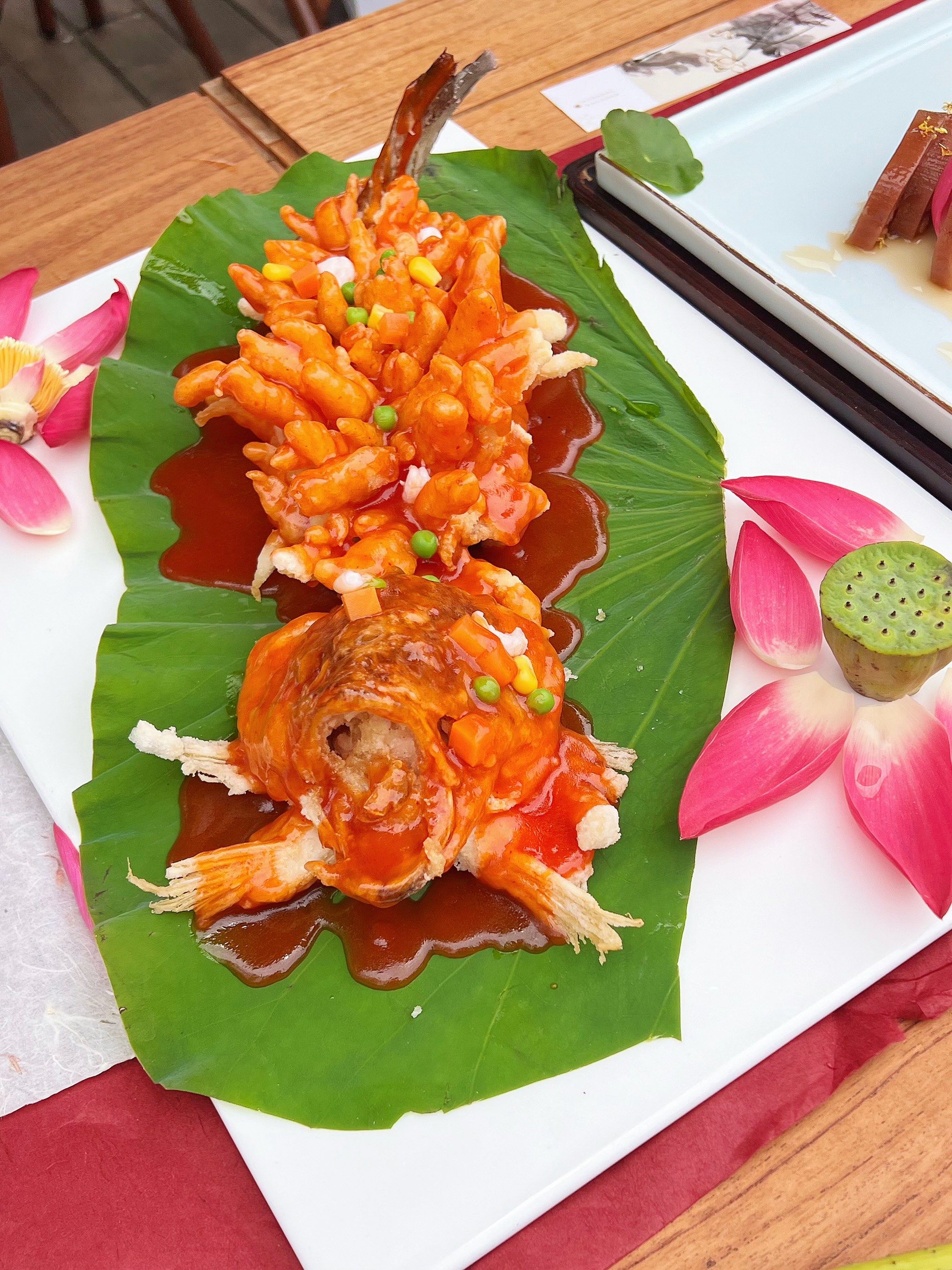 n摆盘ju精美02一簇一簇的荷花太浪漫咯

荷叶松鼠鲈鱼95
