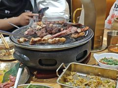 -青瓦餐厅·生鱼片·韩园烤肉(西塔店)