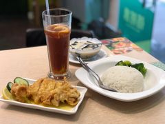-佰搭果·广式茶餐厅(西华路店)