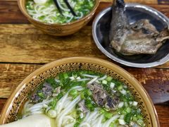 -正宗李家土鸡米线店