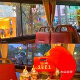  巴适！成都人真会玩儿 在公交车上吃火锅🚌⁉️