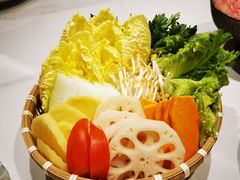 -茅草房·河畔园林火锅