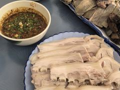 小猪肉-元谋凉鸡店(百年老店)