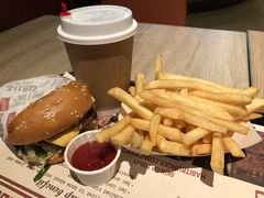 -The Habit Burger Grill 哈比特汉堡(复兴soho店)