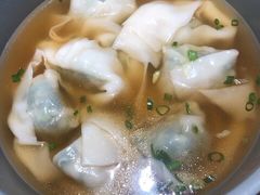 野荠菜鲜肉馄饨-南小馆(迪士尼小镇店)