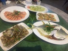 -四川小胡子海鲜(丁村万人海鲜广场店)