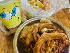 -鹿寨小何螺蛳粉店